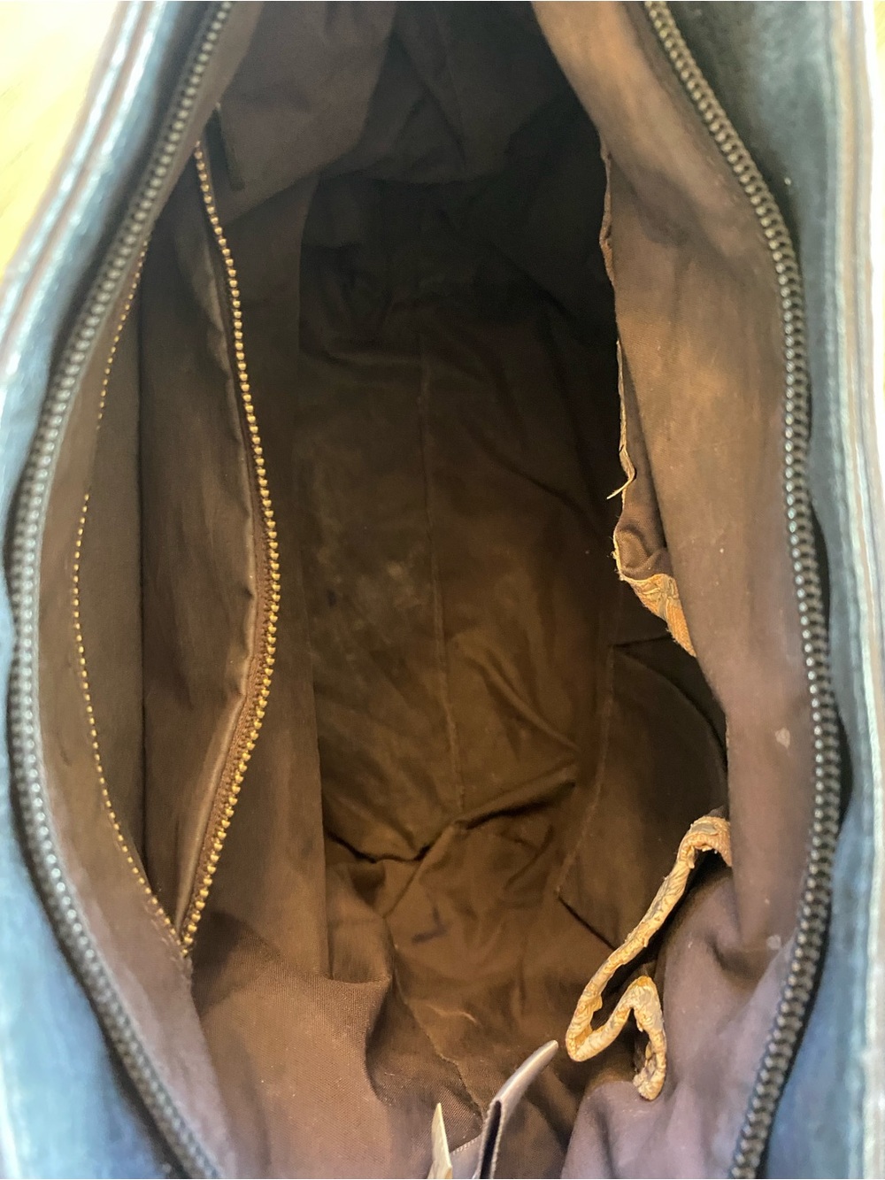 Matt & Nat Black Leather Shoulder Bag with Gold Hardware - Picture 5 of 6